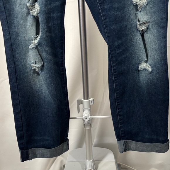 Almost Famous jeans style rbsxpa385-jd Distressed Blue Sz 18Jeans - Picture 3 of 8